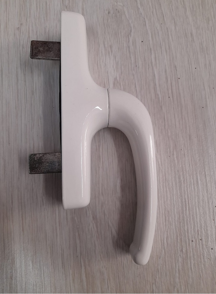 Giunzione in metallo per profili in alluminio 90°-180